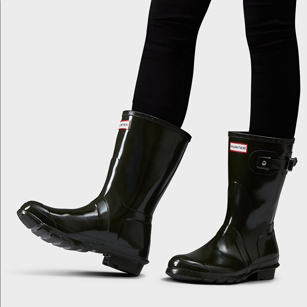 Hunter Original Short Gloss Boots in Black Size 8